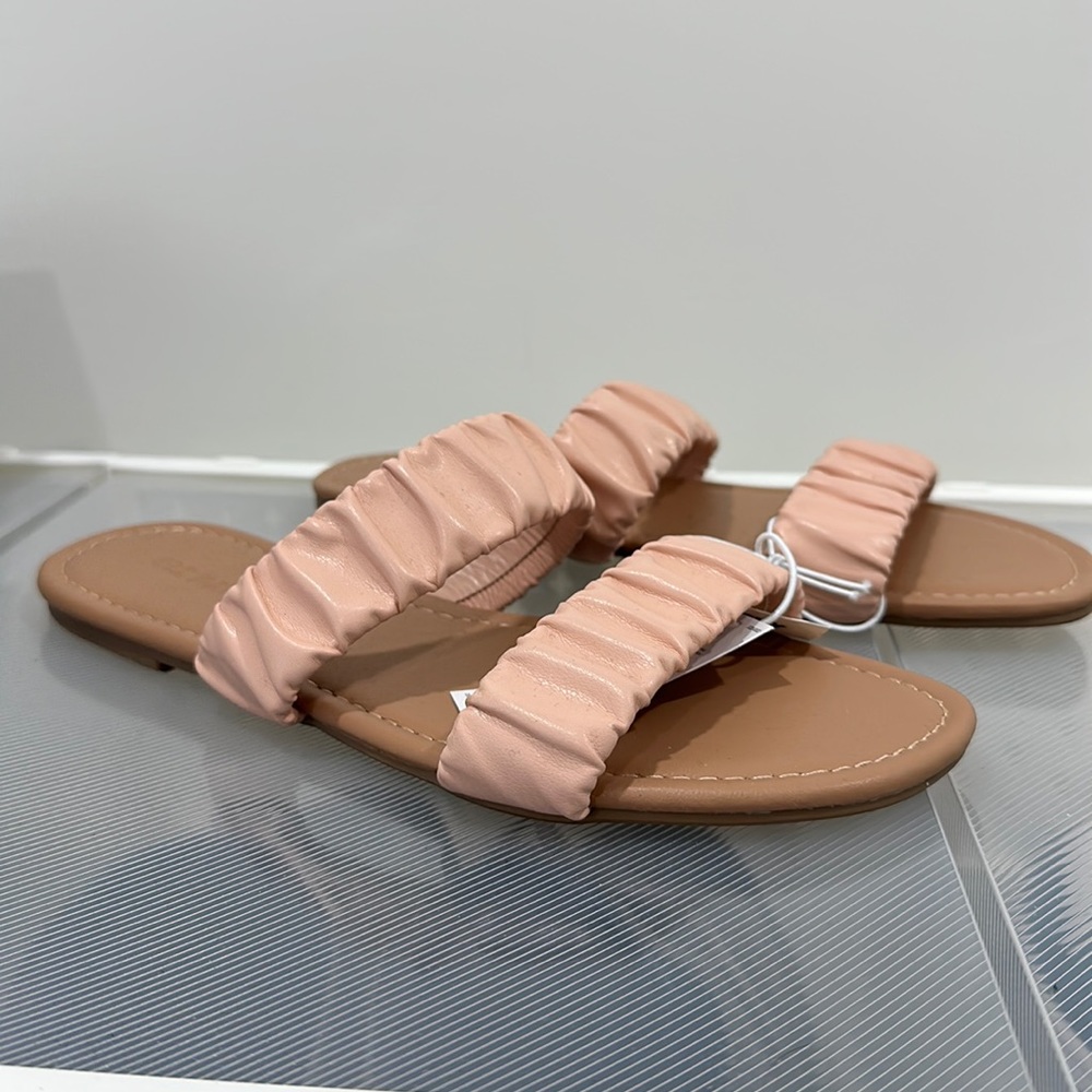Brand new pink sandal